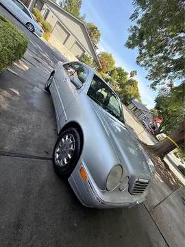 2000 Mercedes-Benz E-Class E320 4doors