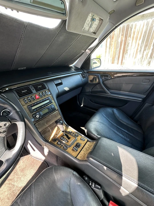 2000 Mercedes-Benz W210 E 36 & E 50 & E 55 & E 60 AMG - Image 8 of 14