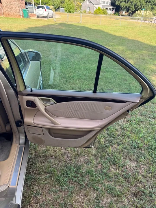 2000 Mercedes-Benz W210 E-Class - Image 14 of 20
