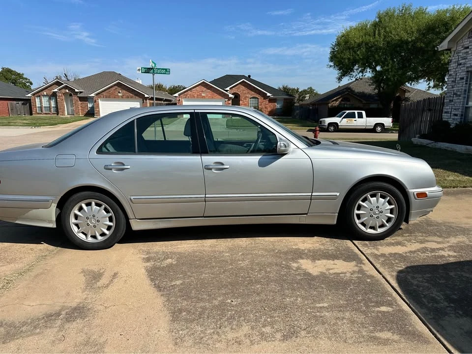 2000 Mercedes-Benz W210 E-Class - Image 2 of 17