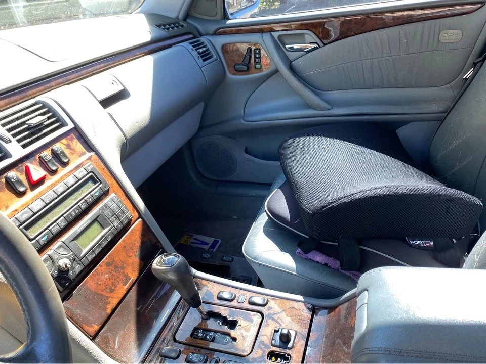2000 Mercedes-Benz W210 E-Class - Image 8 of 12