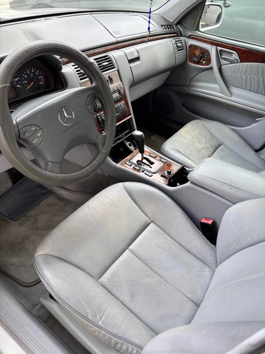 2000 Mercedes-Benz W210 E-Class - Image 4 of 7