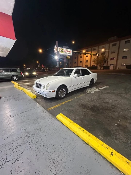 2000 Mercedes-Benz W210 E-Class - Image 4 of 10