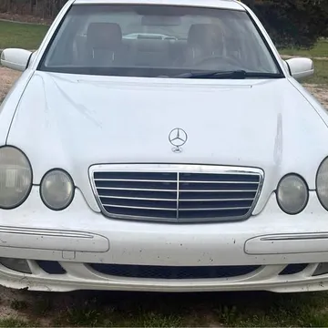 2000 Mercedes-Benz E 320 Sedan 4D