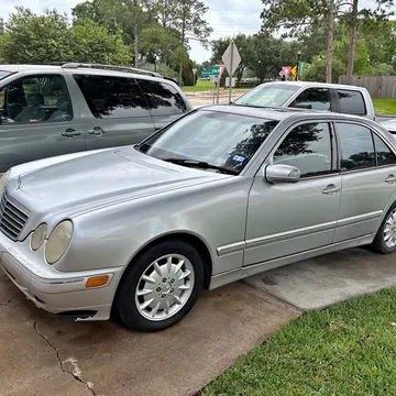 2000 Mercedes-Benz E-Class E 320 Sedan 4D