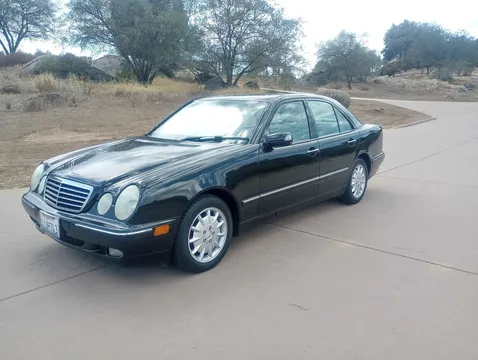 2000 Mercedes-Benz E-Class E 320 Sedan 4D