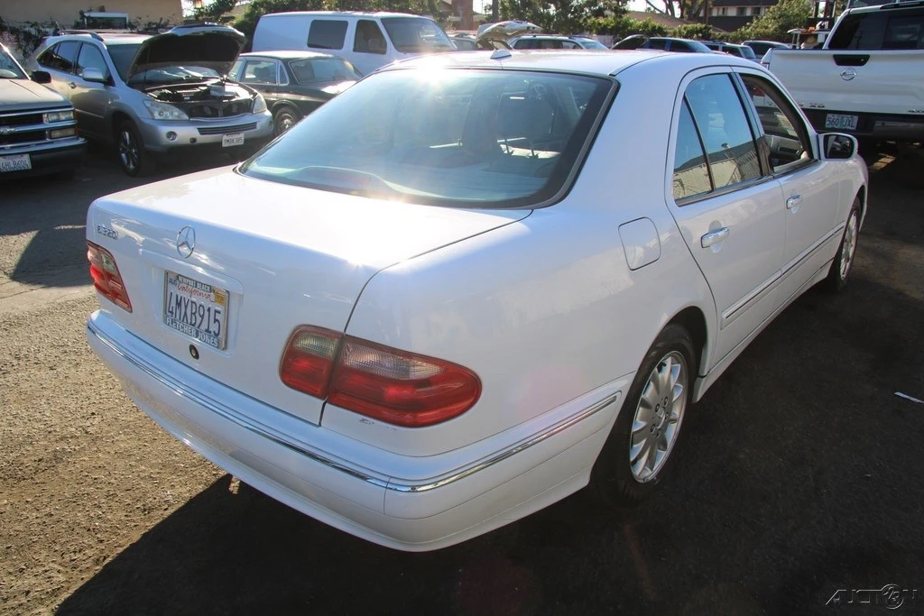 2000 Mercedes-Benz W210 E-Class - Image 4 of 21