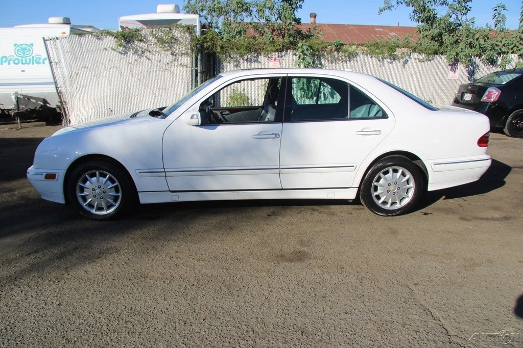 2000 Mercedes-Benz W210 E-Class - Image 7 of 21