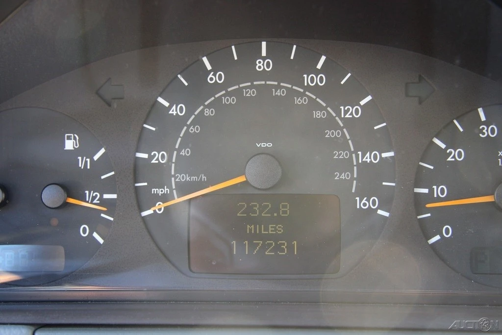 2000 Mercedes-Benz W210 E-Class - Image 16 of 21