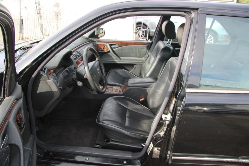 2000 Mercedes-Benz W210 E-Class - Image 13 of 21
