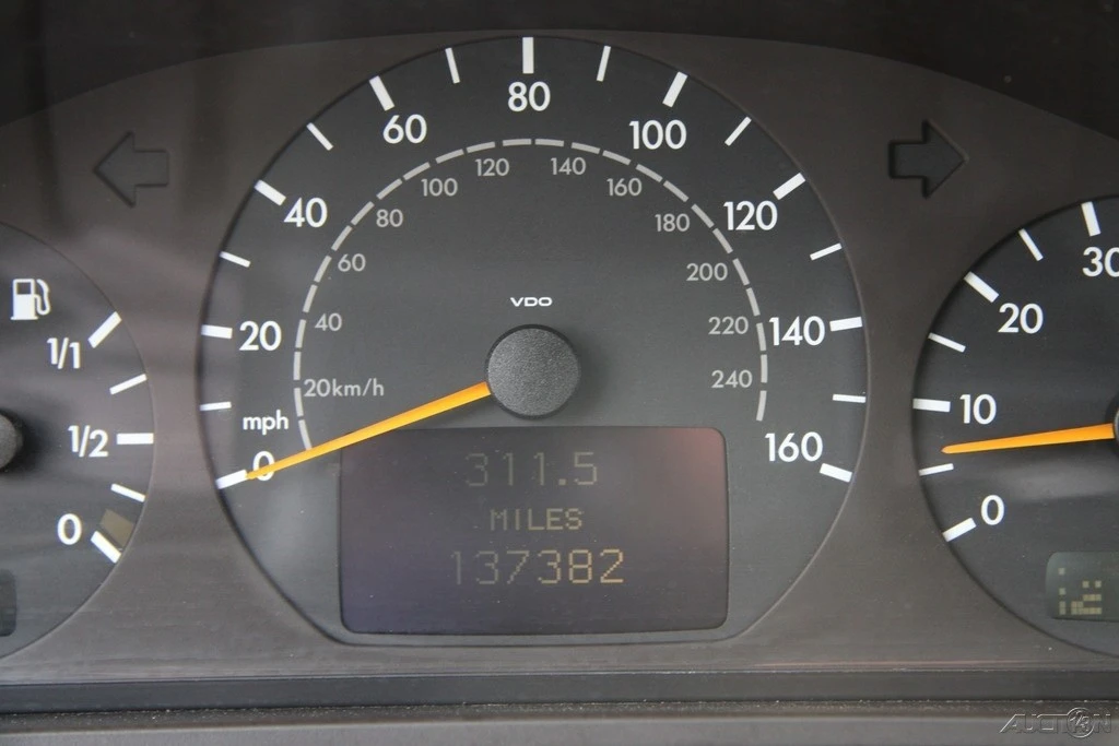 2000 Mercedes-Benz W210 E-Class - Image 16 of 21