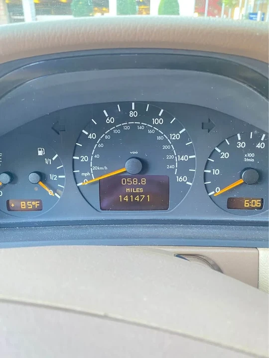 2000 Mercedes-Benz W210 E-Class - Image 10 of 11