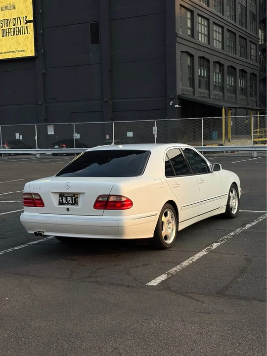 2000 Mercedes-Benz W210 E-Class - Image 4 of 11