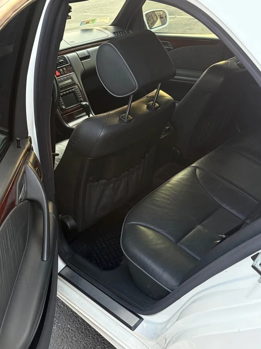2000 Mercedes-Benz W210 E-Class - Image 10 of 11