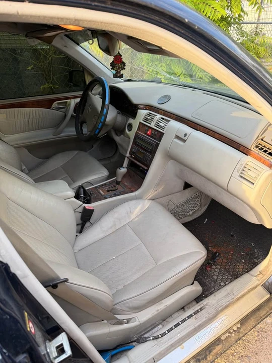 2000 Mercedes-Benz W210 E-Class - Image 6 of 8