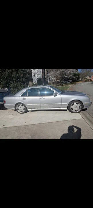 2000 Mercedes-Benz W210 E 36 & E 50 & E 55 & E 60 AMG - Image 2 of 4