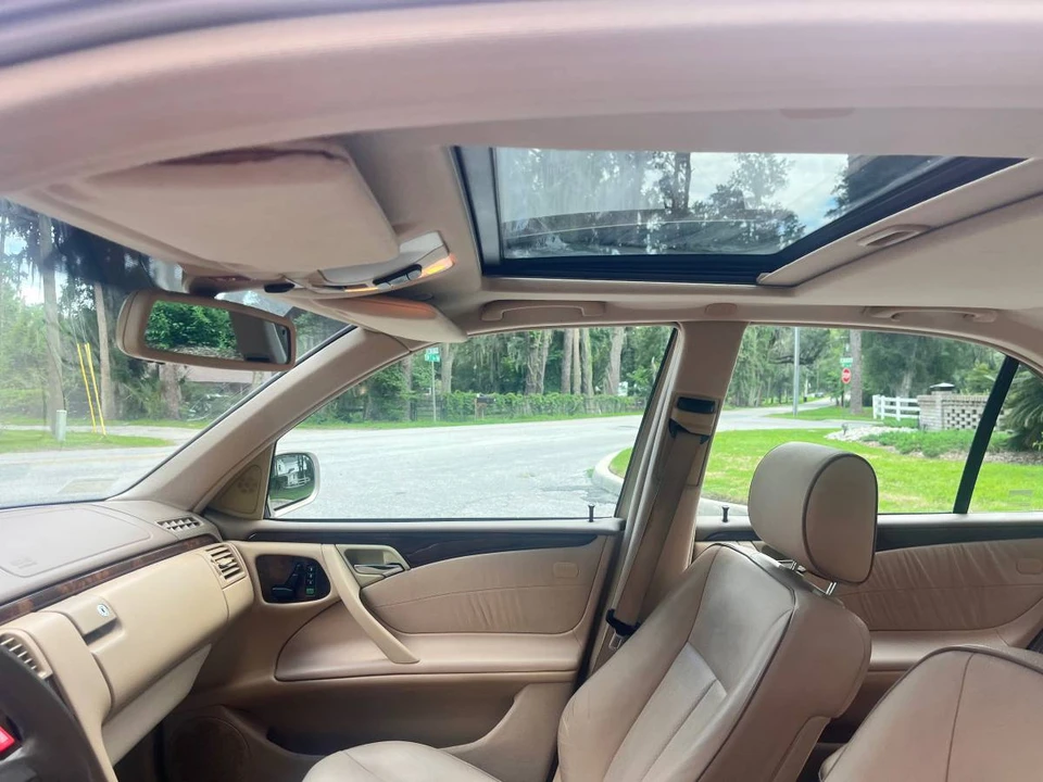 2000 Mercedes-Benz W210 E-Class - Image 9 of 18