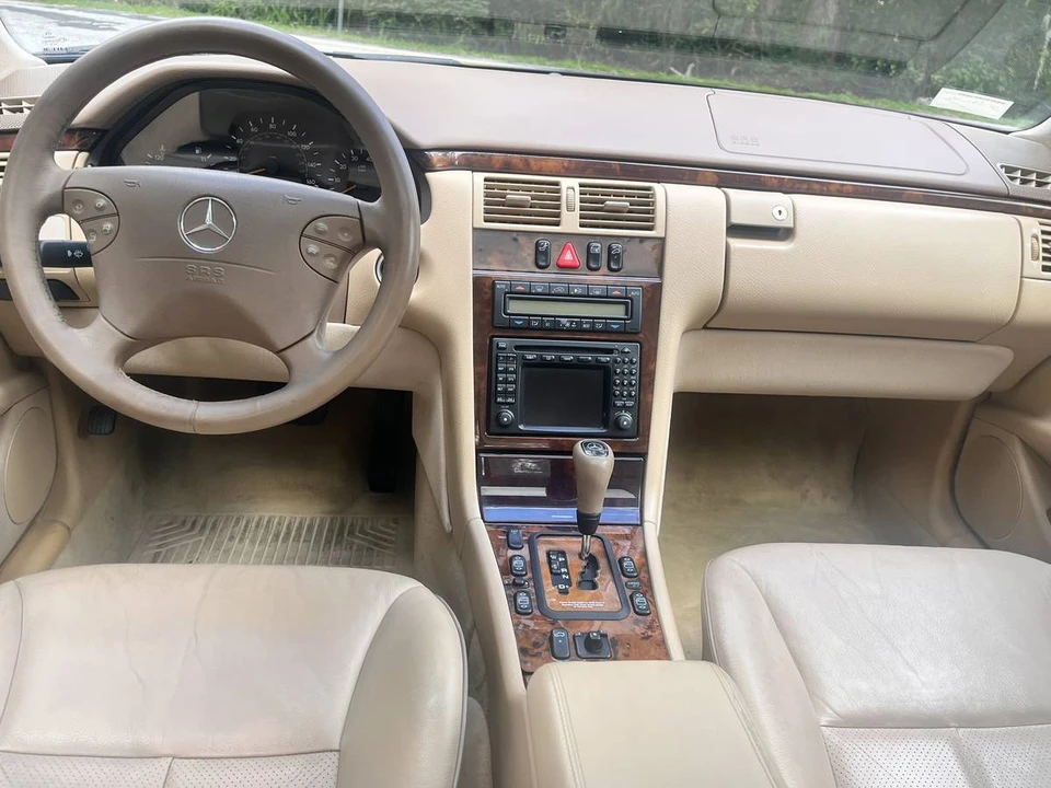 2000 Mercedes-Benz W210 E-Class - Image 12 of 23