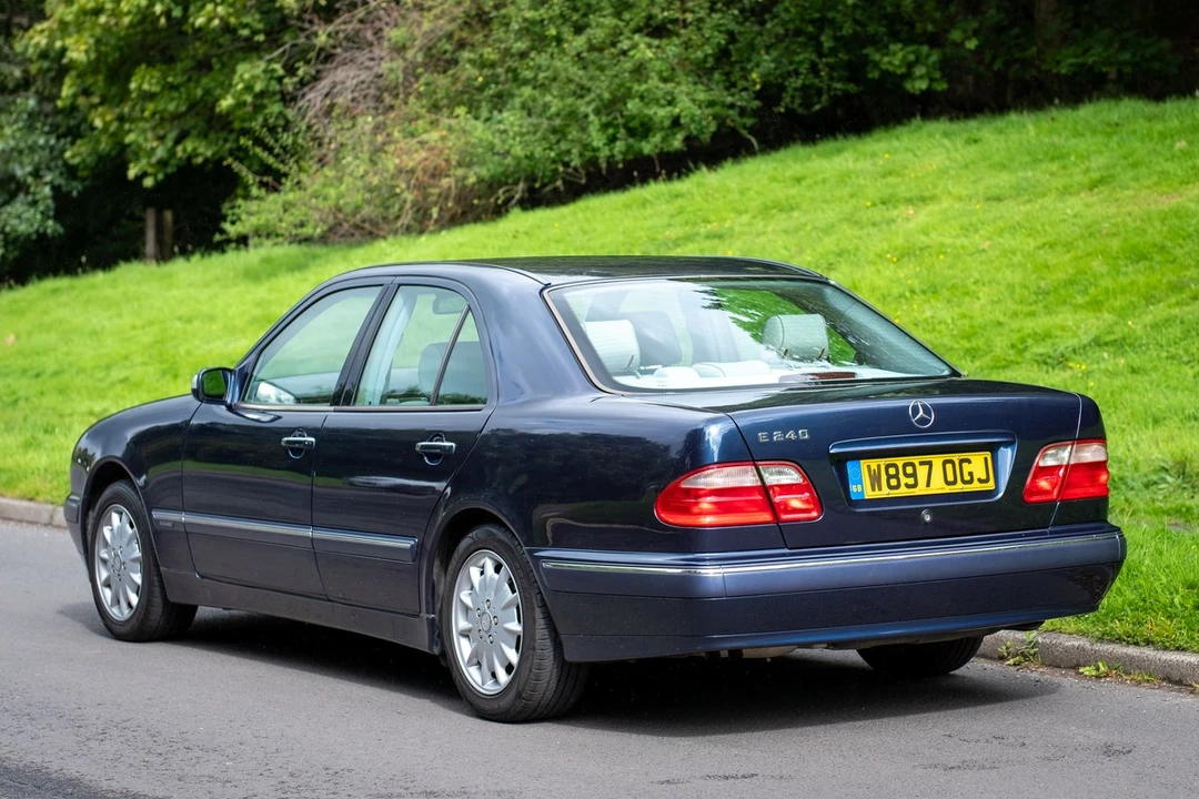 2000 Mercedes-Benz W210 E-Class - Image 18 of 30