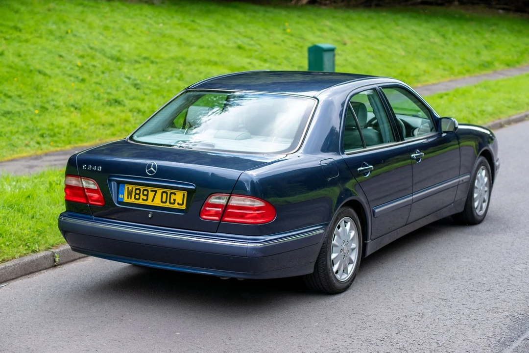 2000 Mercedes-Benz W210 E-Class - Image 14 of 30