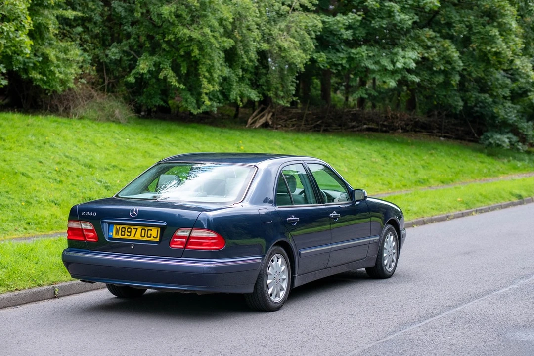 2000 Mercedes-Benz W210 E-Class - Image 13 of 30