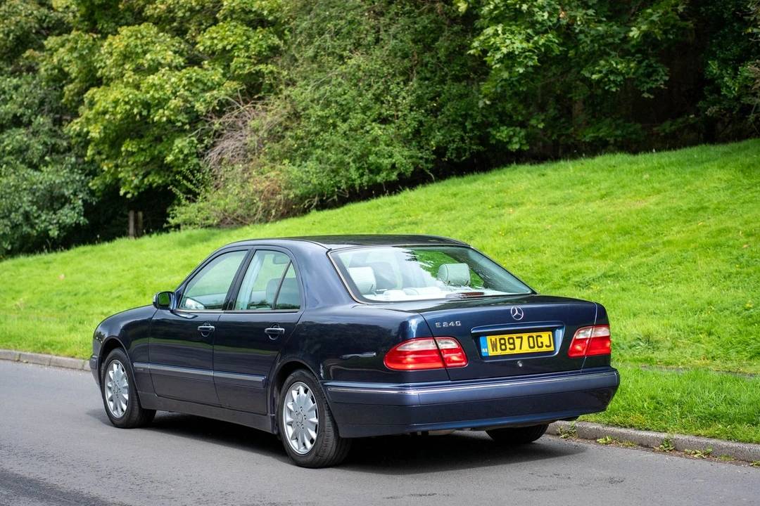 2000 Mercedes-Benz W210 E-Class - Image 17 of 30