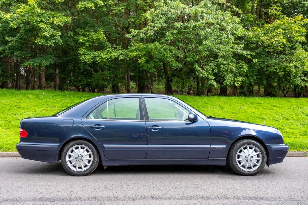 2000 Mercedes-Benz W210 E-Class - Image 5 of 30