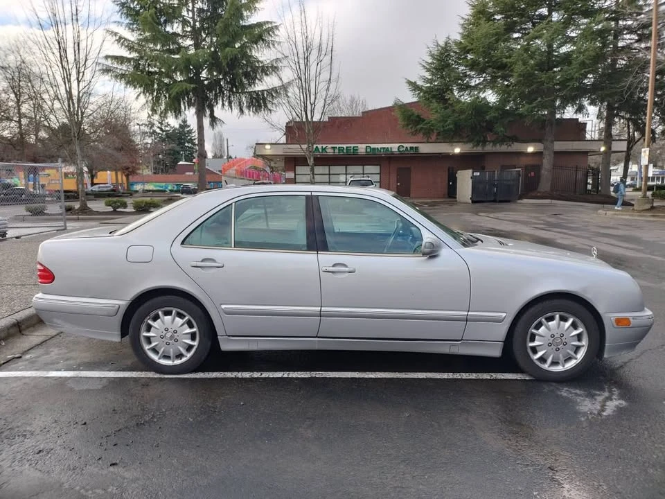 2000 Mercedes-Benz W210 E-Class - Image 5 of 16