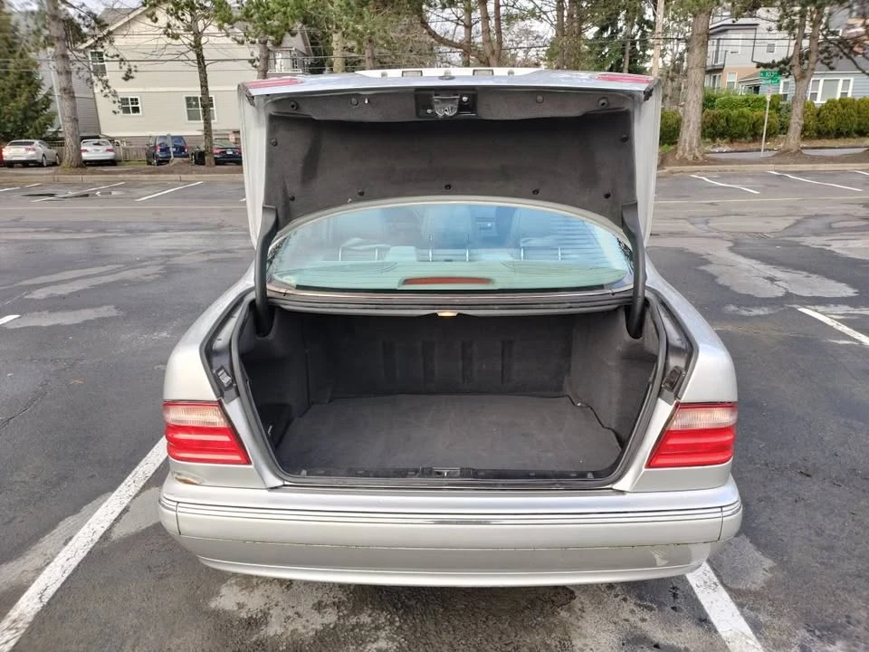 2000 Mercedes-Benz W210 E-Class - Image 11 of 16