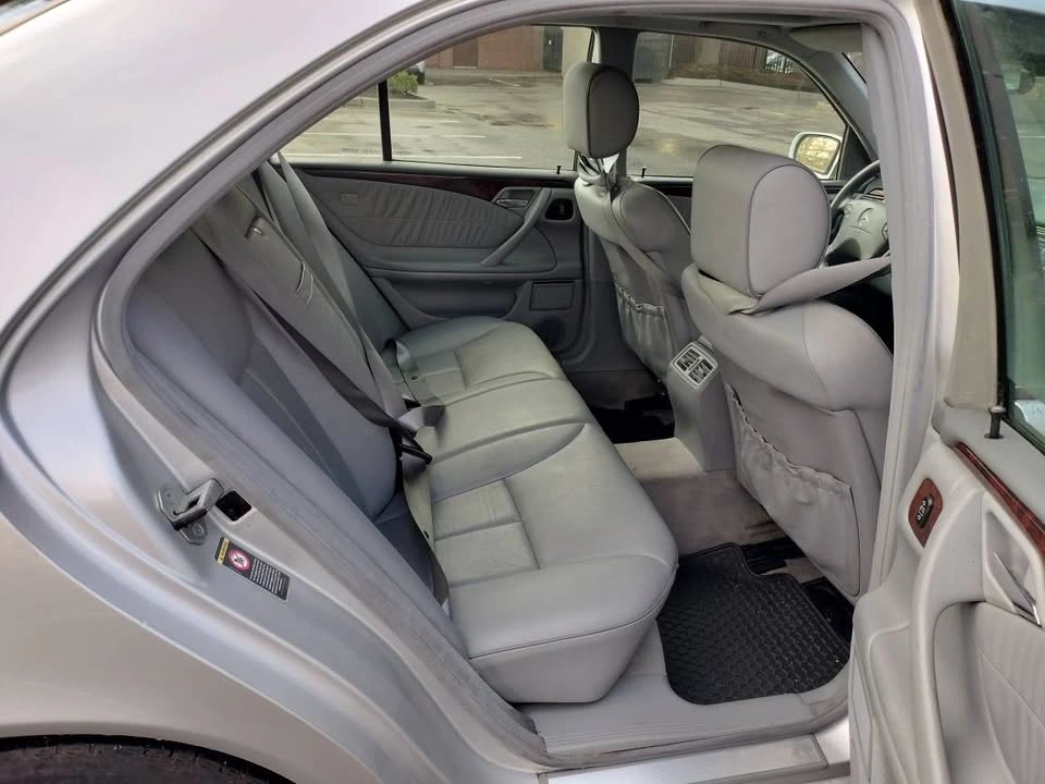 2000 Mercedes-Benz W210 E-Class - Image 9 of 16