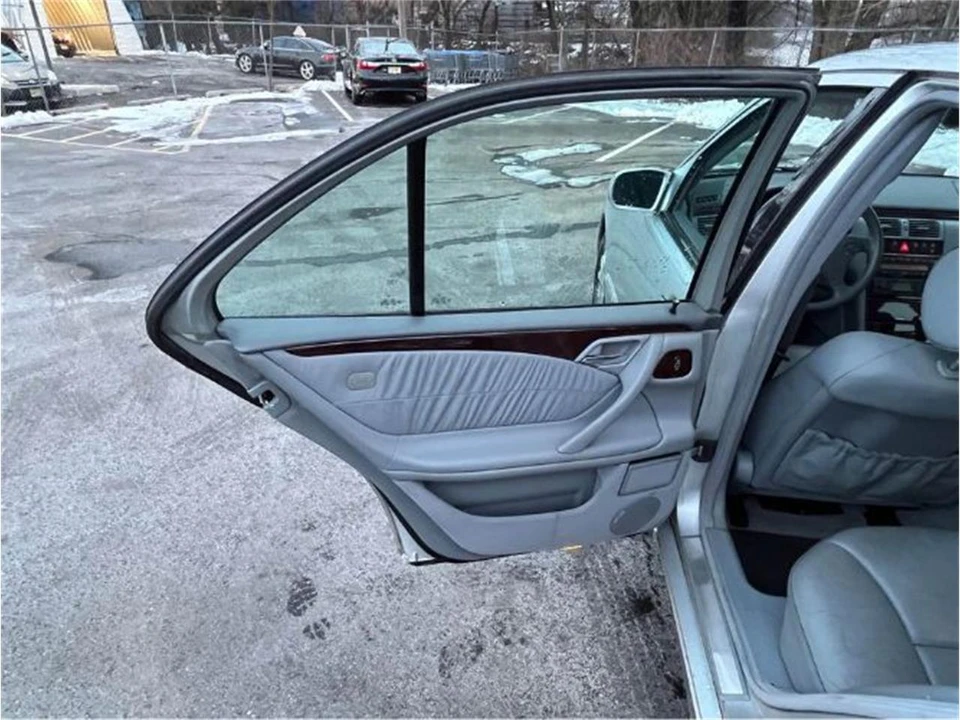 2000 Mercedes-Benz W210 E-Class - Image 7 of 20