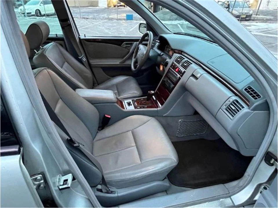 2000 Mercedes-Benz W210 E-Class - Image 6 of 20