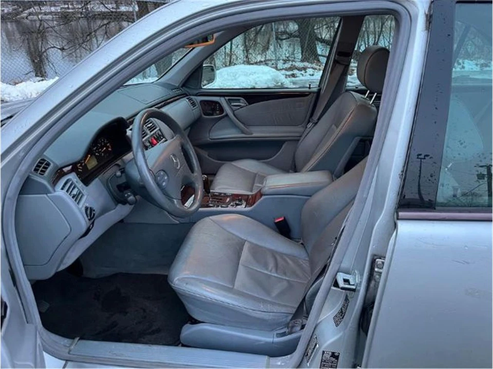 2000 Mercedes-Benz W210 E-Class - Image 10 of 20
