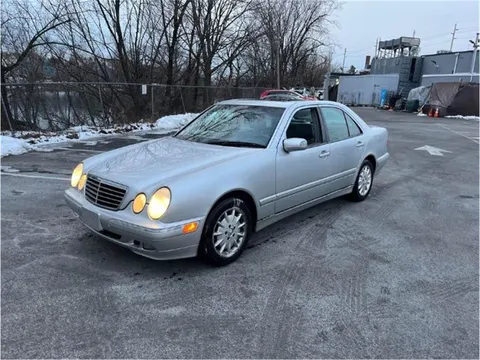 2000 Mercedes-Benz E320 Sedan