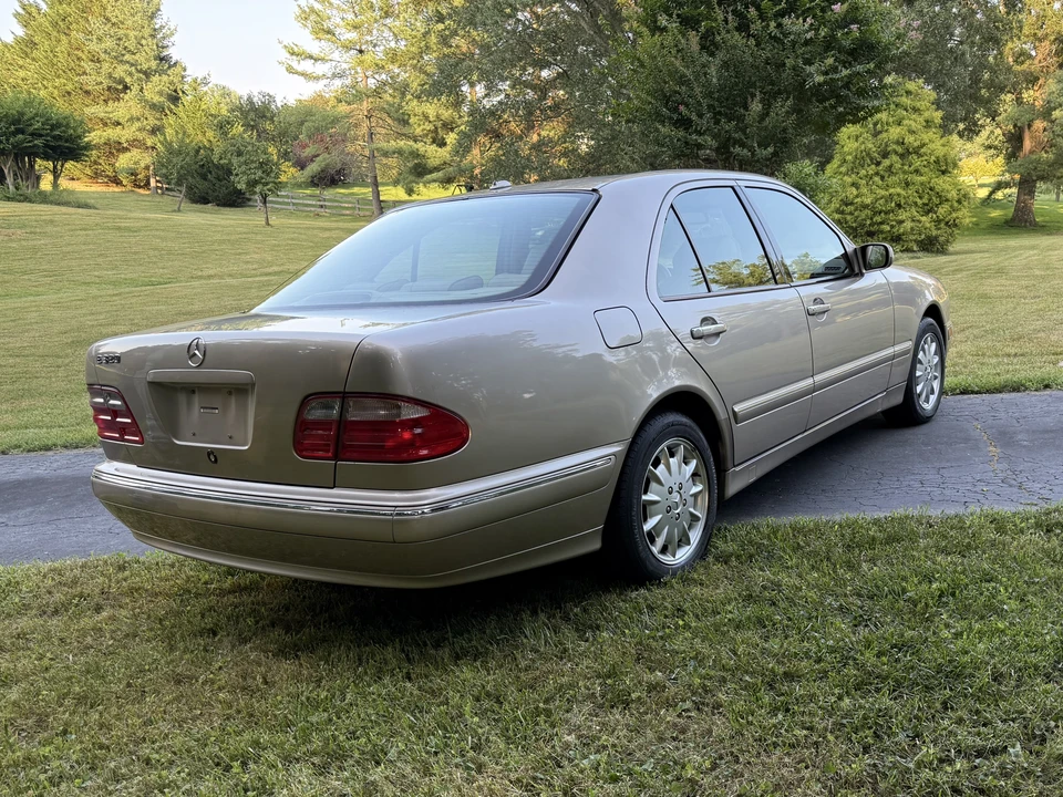 2000 Mercedes-Benz W210 E-Class - Image 3 of 31