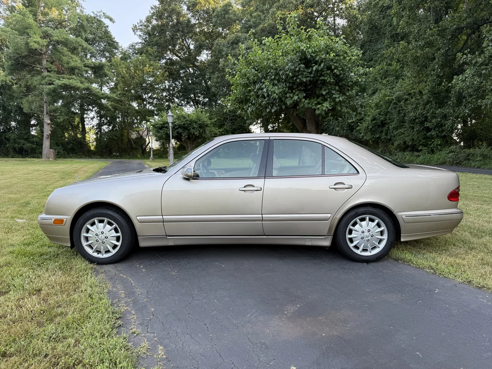 2000 Mercedes-Benz W210 E-Class - Image 5 of 31