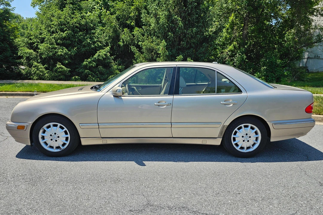 2000 Mercedes-Benz W210 E-Class - Image 3 of 31