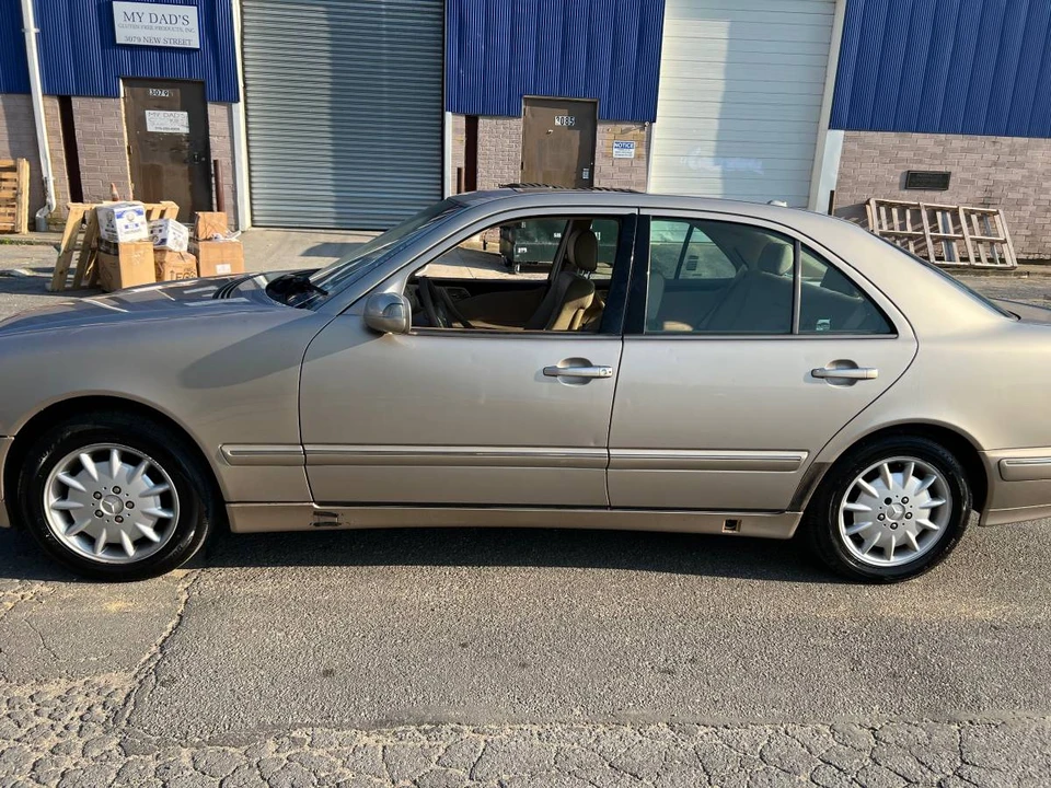 2000 Mercedes-Benz W210 E-Class - Image 2 of 20