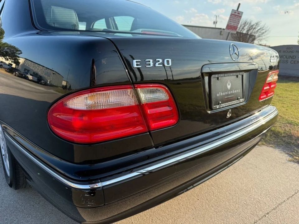 2000 Mercedes-Benz W210 E-Class - Image 11 of 14