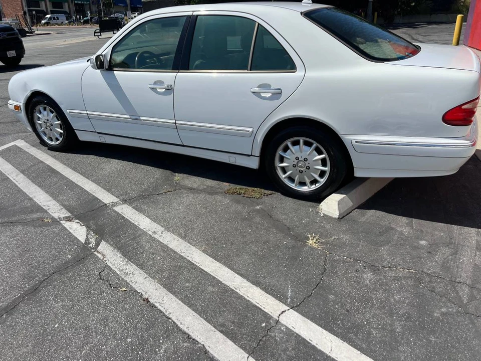 2000 Mercedes-Benz W210 E-Class - Image 2 of 22