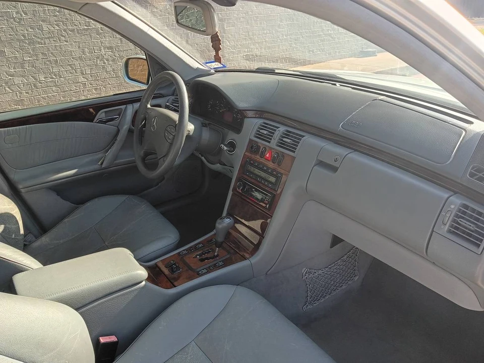 2000 Mercedes-Benz W210 E-Class - Image 5 of 7
