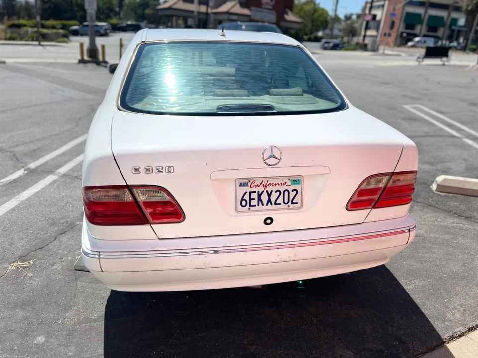 2000 Mercedes-Benz W210 E-Class - Image 4 of 22