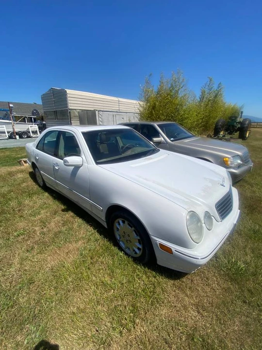 2000 Mercedes-Benz W210 E-Class - Image 2 of 9
