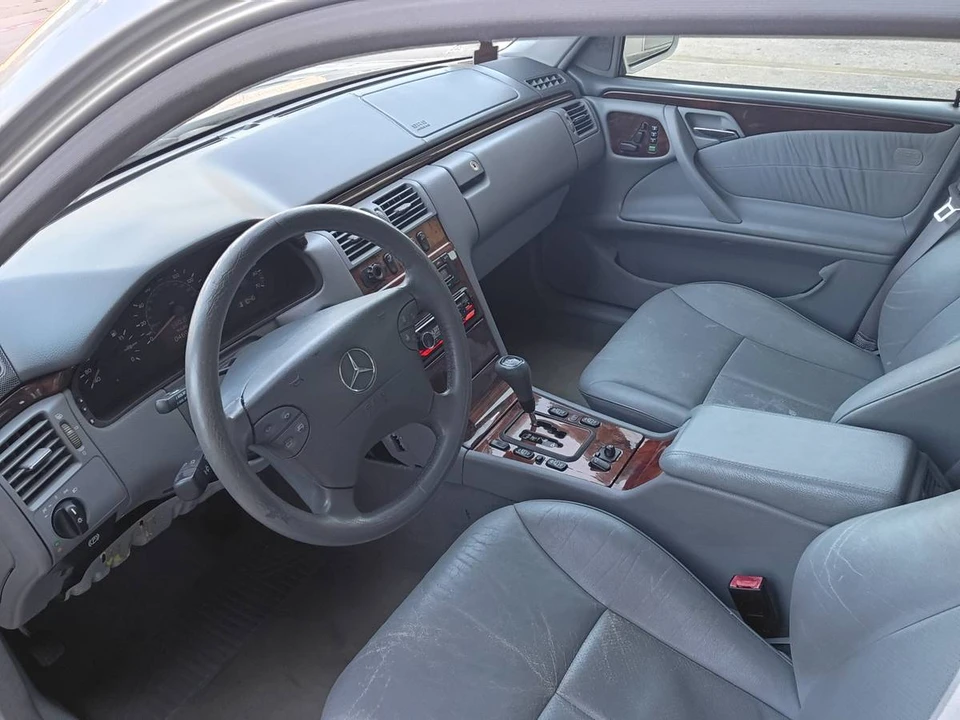 2000 Mercedes-Benz W210 E-Class - Image 7 of 7