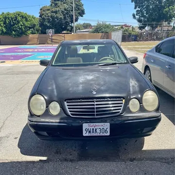 2000 Mercedes-Benz E320