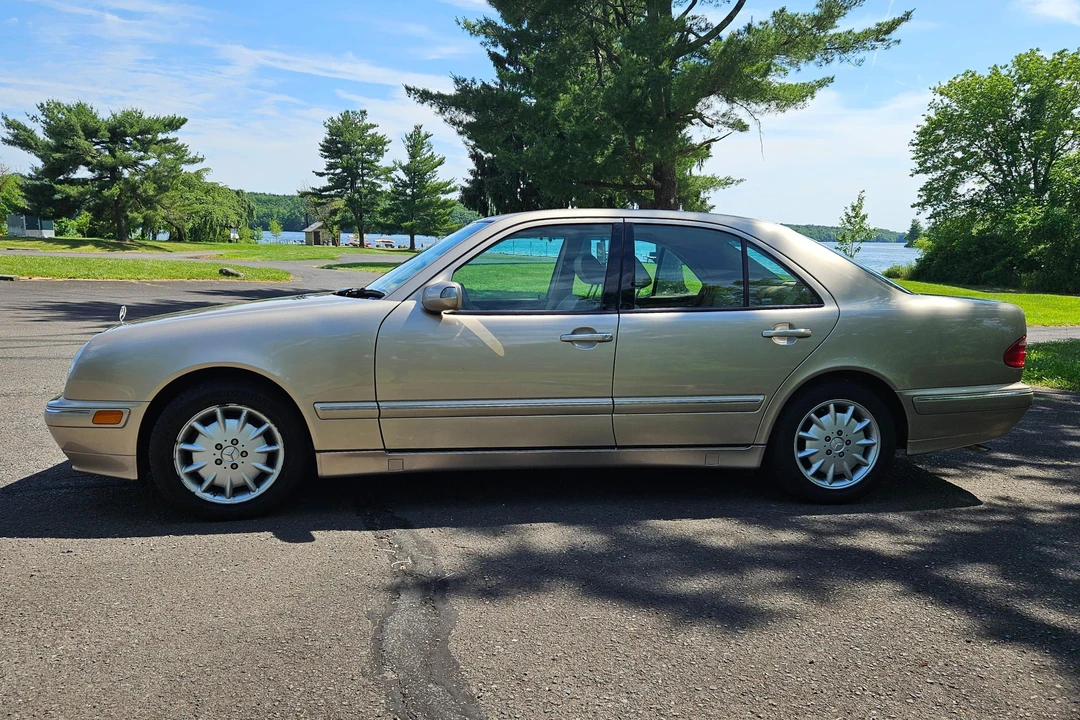 2000 Mercedes-Benz W210 E-Class - Image 3 of 31