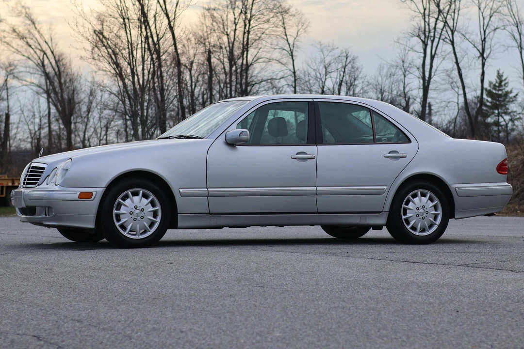 2000 Mercedes-Benz W210 E-Class - Image 6 of 31