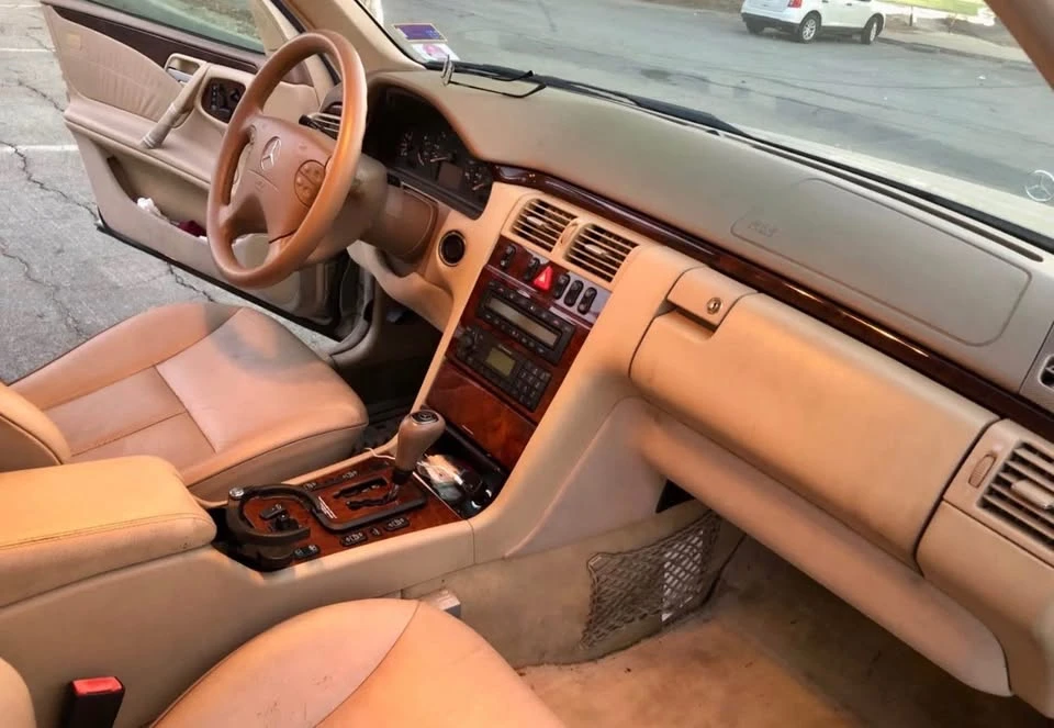2000 Mercedes-Benz W210 E-Class - Image 9 of 11