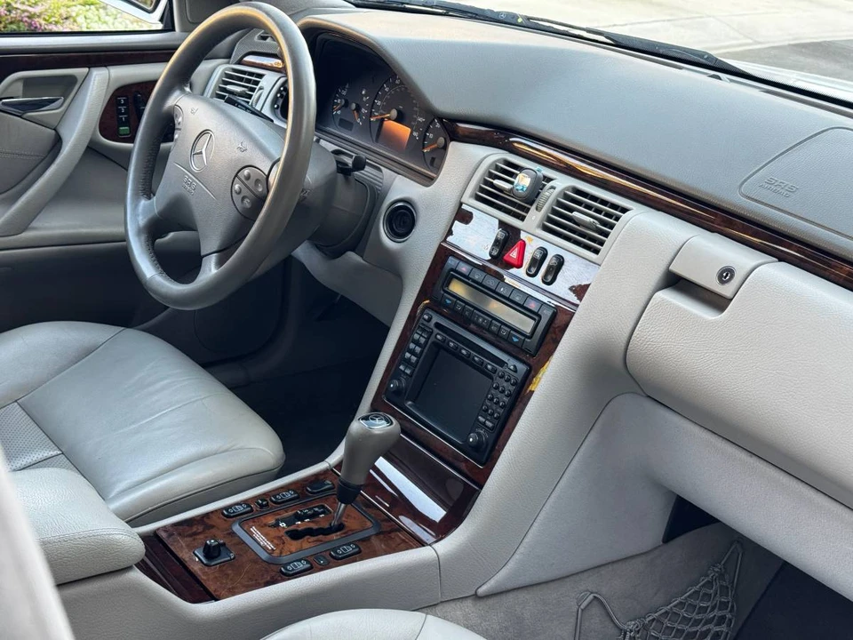 2000 Mercedes-Benz W210 E-Class - Image 11 of 24