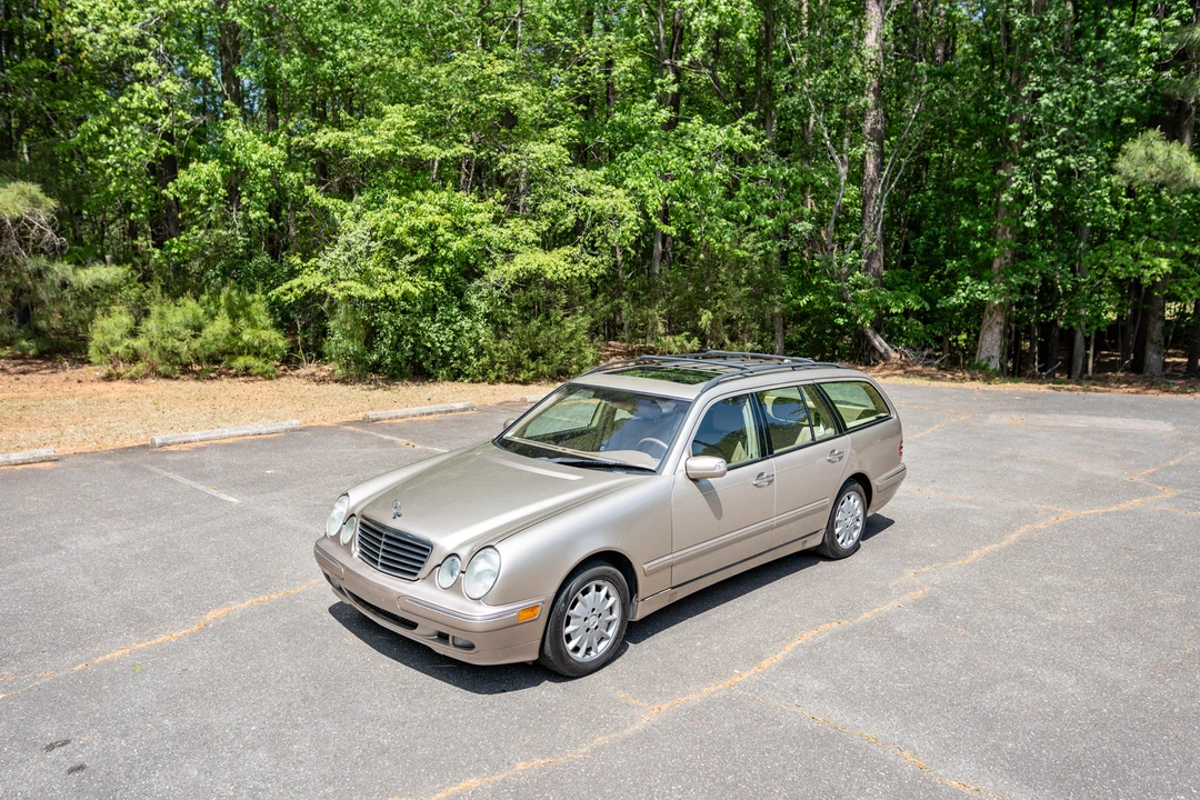 2000 Mercedes-Benz W210 E-Class - Image 2 of 31